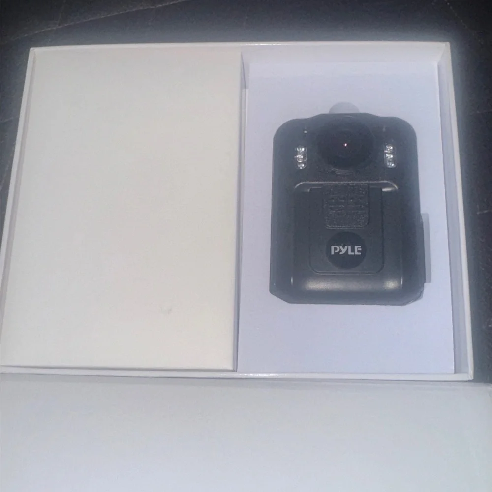 Black Wearable Camera - Picture 5 of 7